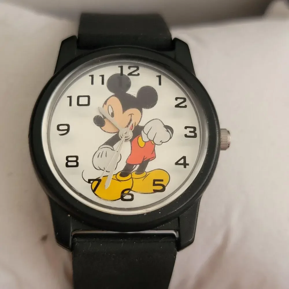 Vintage Disney MU0091 Mickey Boys Watch 32mm Black Case White Dial Quartz Rubber